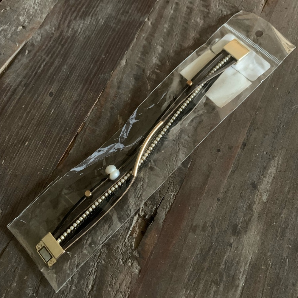 Leather magnet bracelet